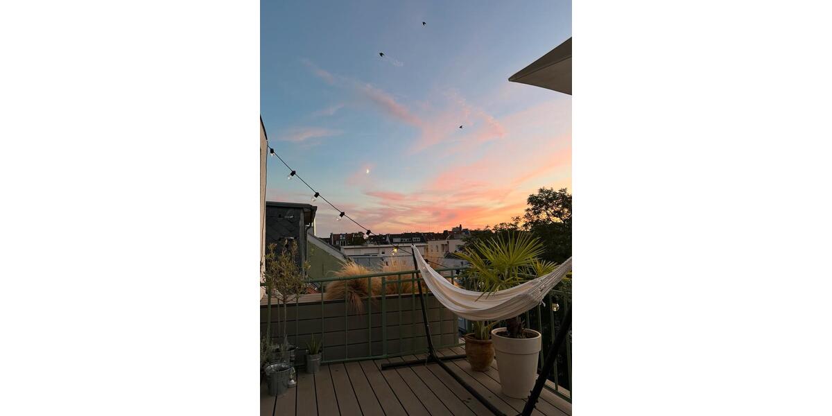 Dachgeschoßwohnung Köln Ehrenfeld - 2 Zimmer, 50 m&sup2;, 1.200&euro; | Angebot:26020353