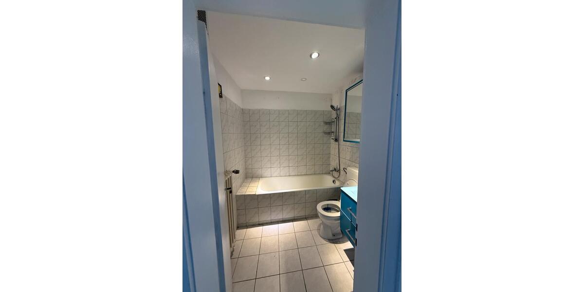 Etagenwohnung Köln Kalk - 4 Zimmer, 95 m&sup2;, 1.720&euro; | Angebot:26041018