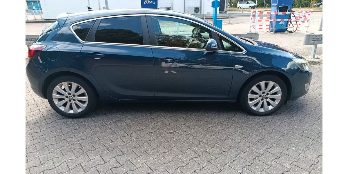 Opel Astra 131.270 km 7.490 &euro; Köln 51063