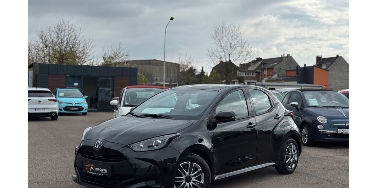 Toyota Yaris 57.563 km 15.799 &euro; Düren 52349