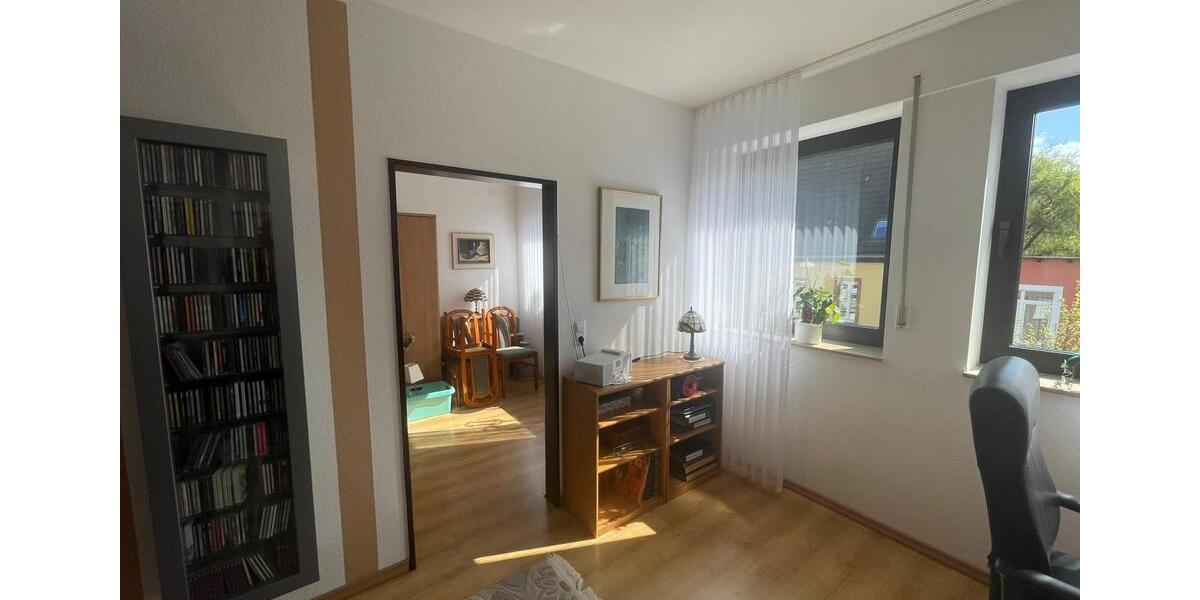 Etagenwohnung Bergheim - 3 Zimmer, 125 m&sup2;, 1.100&euro; | Angebot:26042762