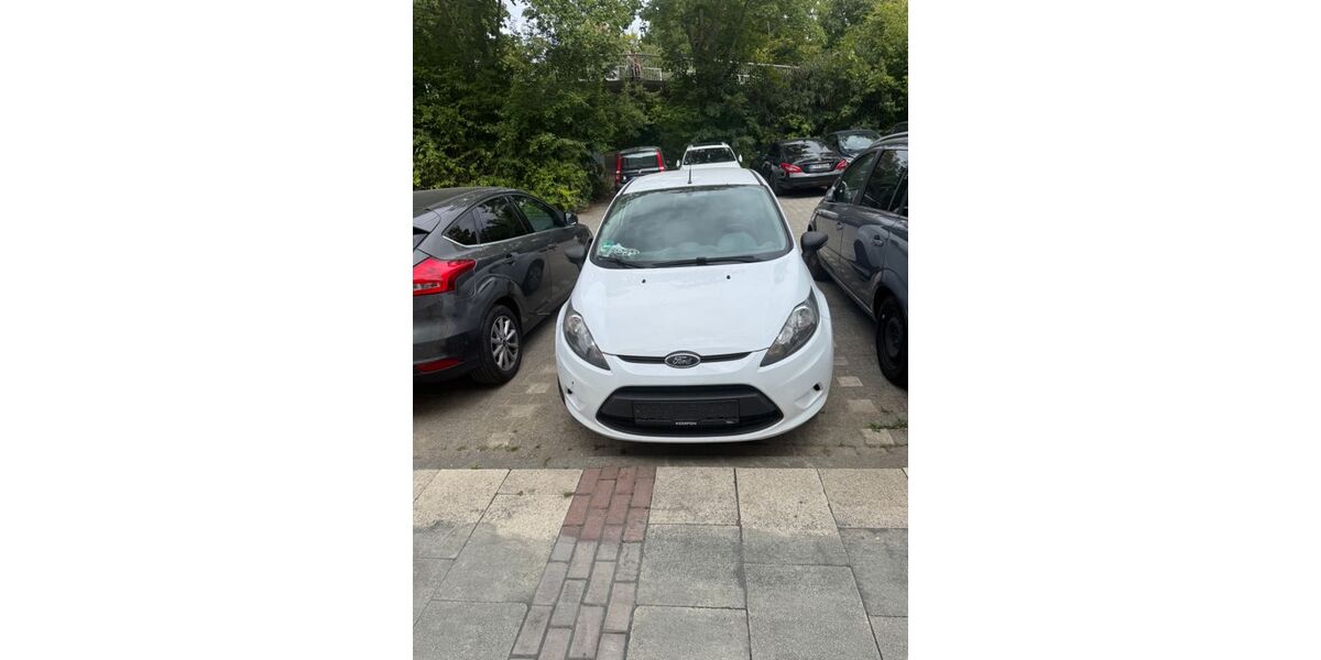 Ford Fiesta 210.000 km 2.600 &euro; Köln 50765