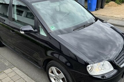 VW Touran 1.6FSI 7Sitze SR+WR eGSD DSG 1Hd !MÄNGEL! 213.000 km 1.100 &euro; Erftstadt 50374