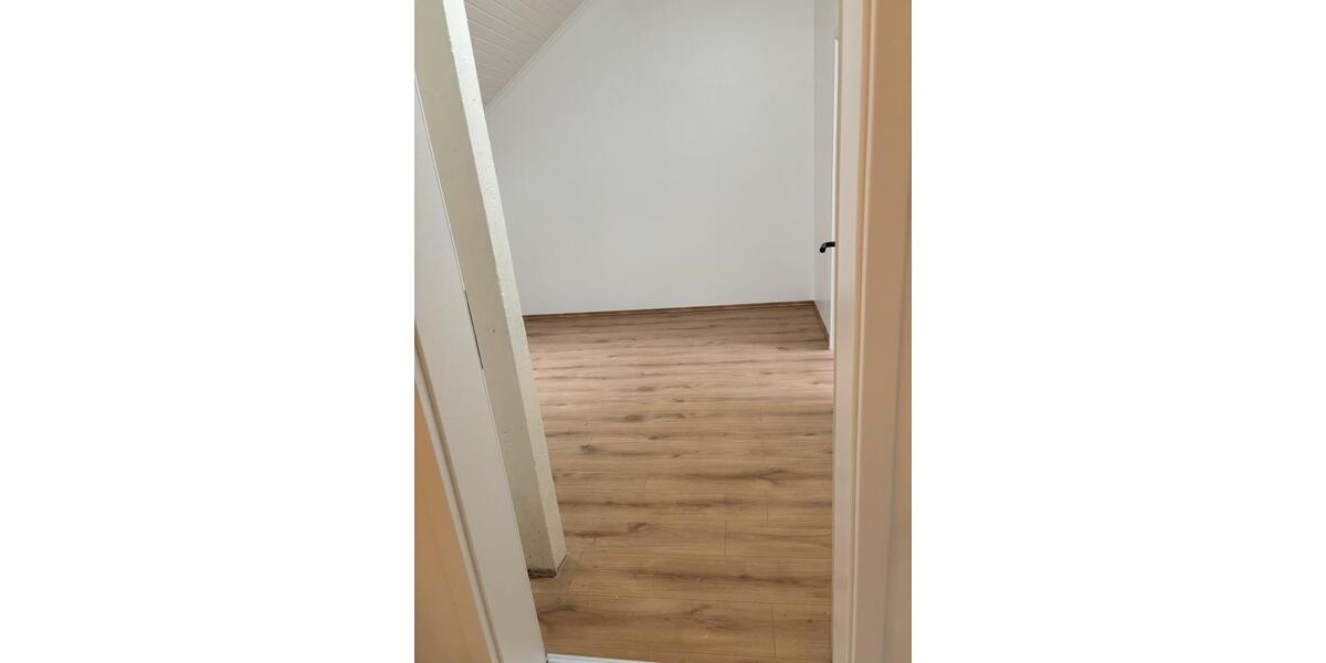 Dachgeschoßwohnung Troisdorf Altenrath - 2 Zimmer, 48 m&sup2;, 750&euro; | Angebot:25967588