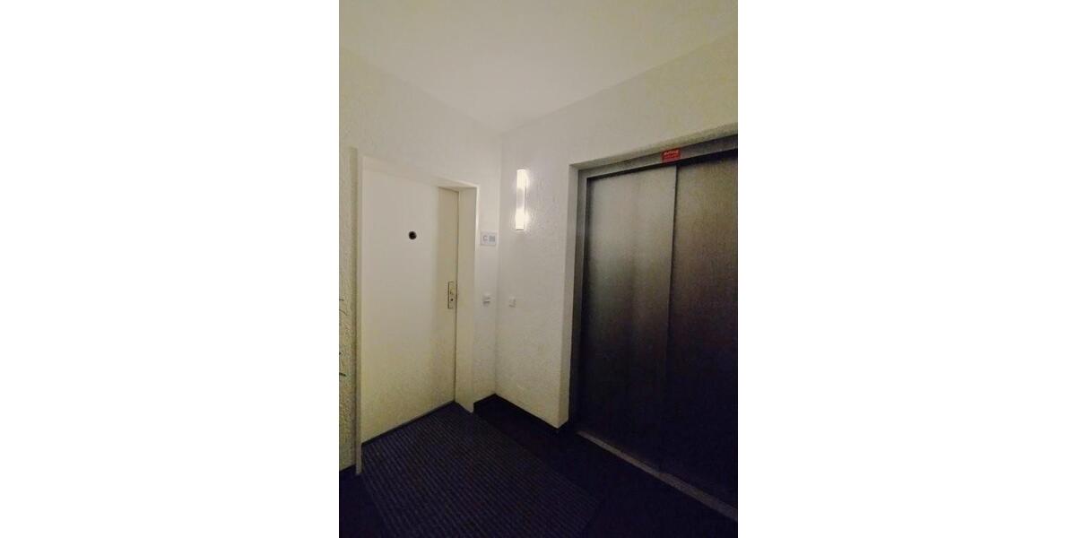 Verkauf eines kleinen Hotel garni in Köln voll genehmigter Beherbergungsbetrieb mit 8 Betten 4 Zimmern, studentisches Wohnen denkbar - Gewerbeobjekt Köln Mülheim | Angebot:22794810