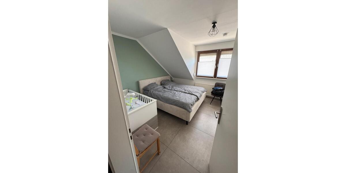 Dachgeschoßwohnung Düren Mariaweiler-Hoven - 3 Zimmer, 71 m&sup2;, 197.000&euro; | Angebot:27114755