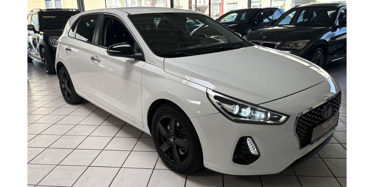 Hyundai i30 83.000 km 12.880 &euro; Leverkusen 51371