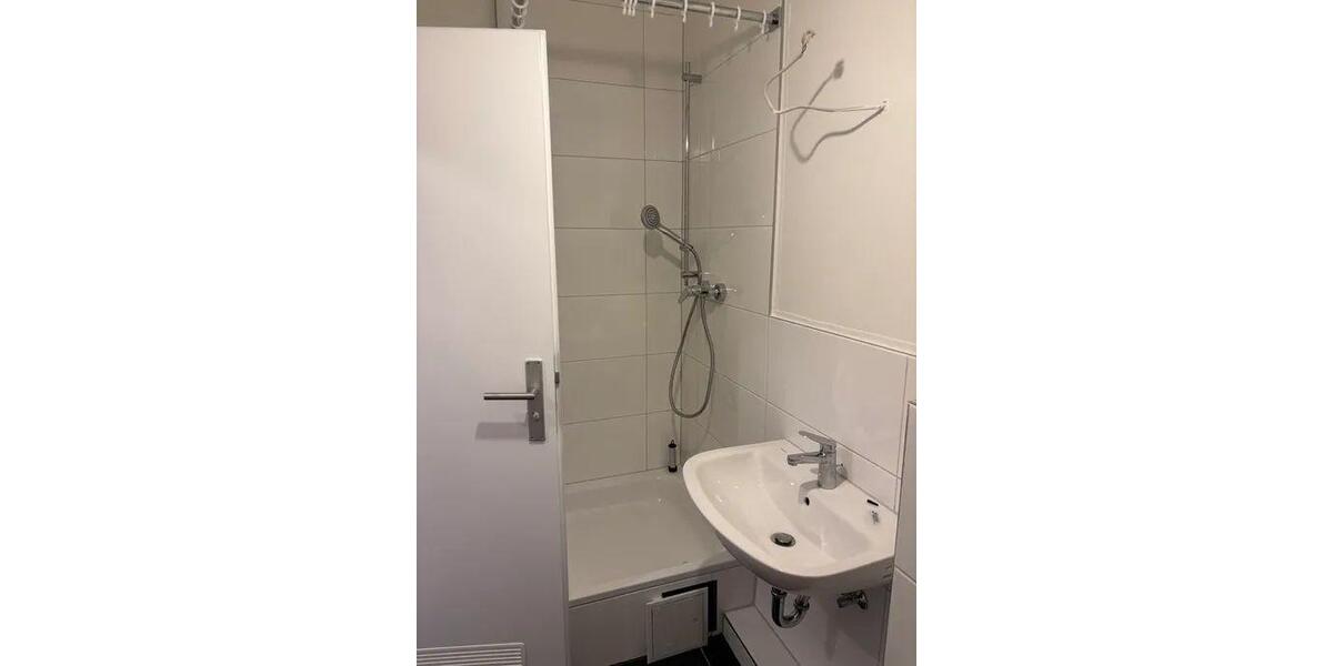 Etagenwohnung Köln Ehrenfeld - 1 Zimmer, 32 m&sup2;, 405&euro; | Angebot:23475431