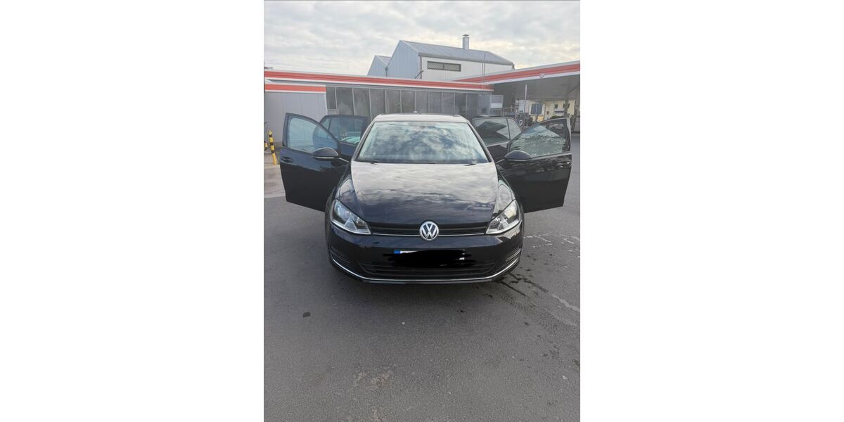 VW Golf 147.000 km 7.800 &euro; Lohmar 53797