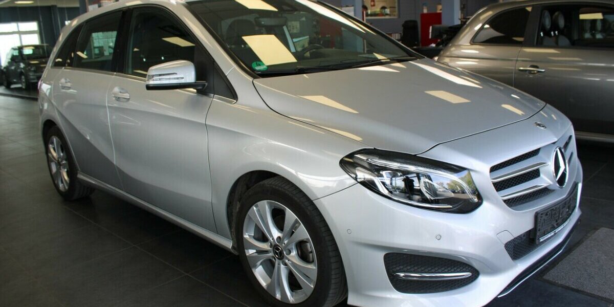 Mercedes-Benz B 180 7G-DCT Urban 49.631 km 17.480 &euro; Euskirchen 53881