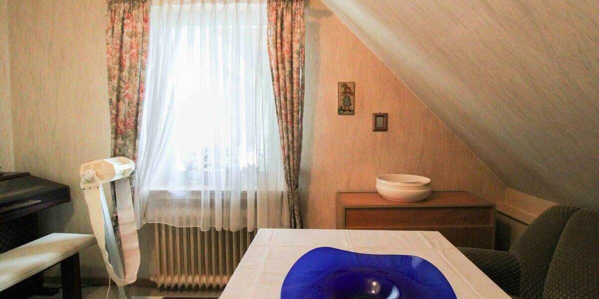 Einfamilienhaus Köln Esch/Auweiler - 7 Zimmer, 170 m&sup2;, 599.000&euro; | Angebot:25938956