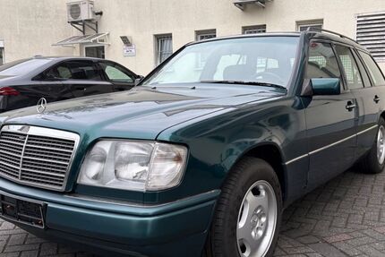 Mercedes-Benz E 220 249.884 km 7.500 &euro; Hürth/Köln 50354