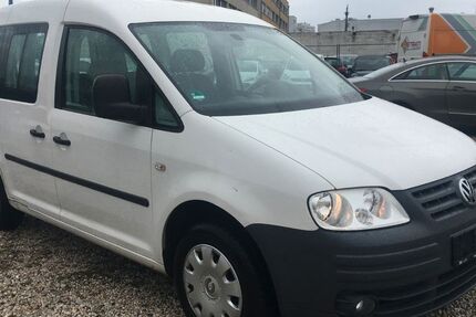 VW Caddy 153.000 km 5.499 &euro; Bonn 53227
