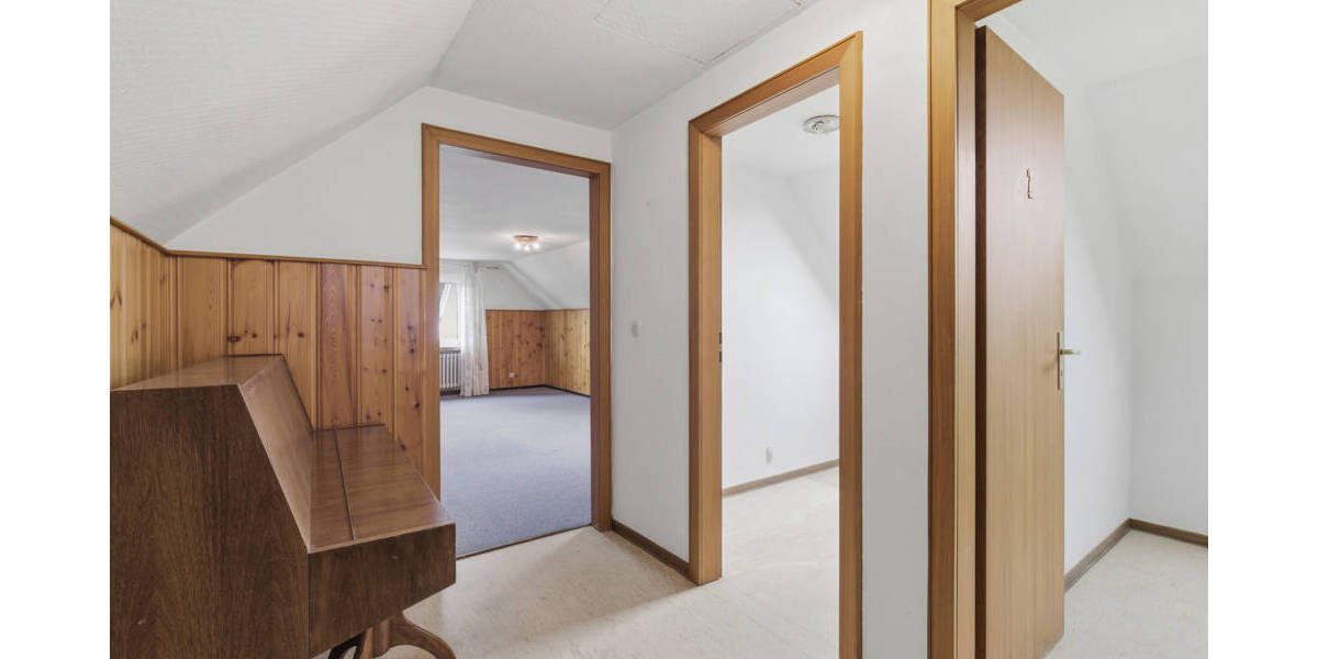 Einfamilienhaus Bornheim Waldorf - 8 Zimmer, 166 m&sup2;, 295.000&euro; | Angebot:26037145