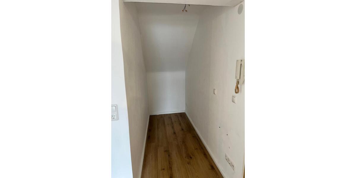 Dachgeschoßwohnung Niederkassel - 2 Zimmer, 50 m&sup2;, 169.000&euro; | Angebot:25382910