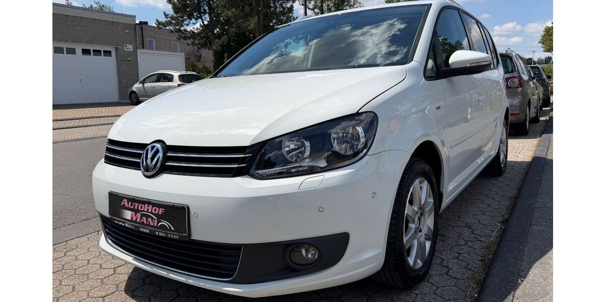 VW Touran 107.813 km 10.800 &euro; Troisdorf 53842