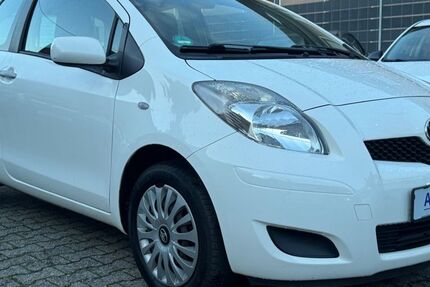 Toyota Yaris 141.111 km 4.490 &euro; Köln 50858