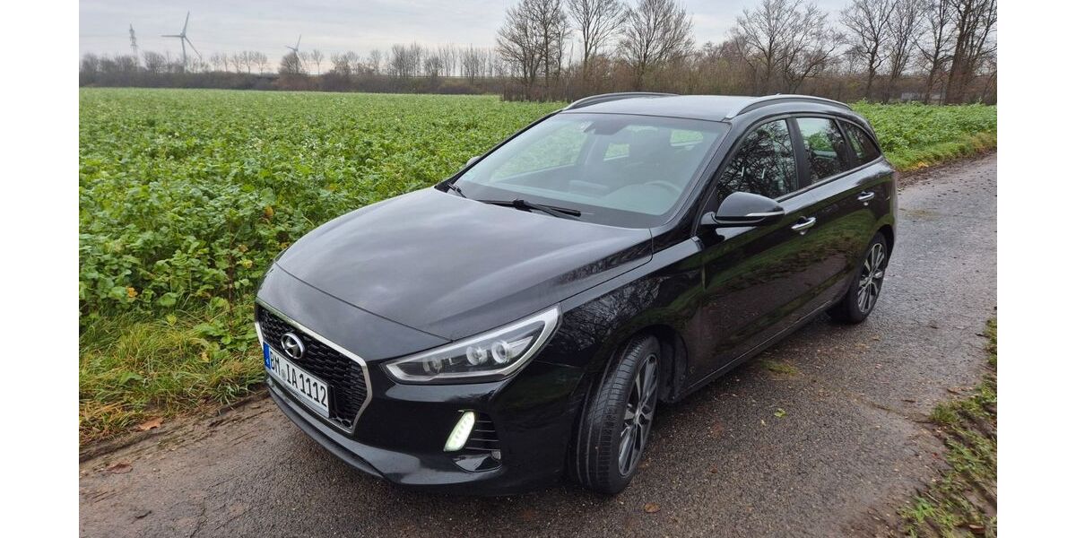 Hyundai i30 166.600 km 9.600 &euro; Elsdorf 50189