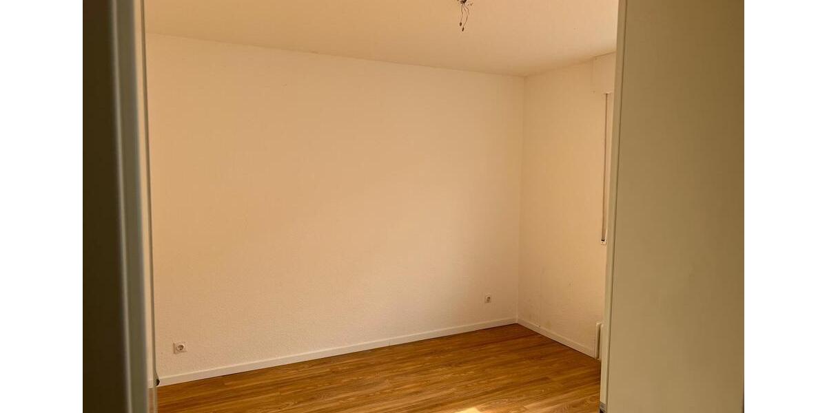 Etagenwohnung Leverkusen Schlebusch - 3 Zimmer, 123 m&sup2;, 1.400&euro; | Angebot:25961268