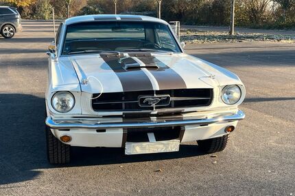 Ford Mustang 153.590 km 40.500 &euro; Pulheim 50259