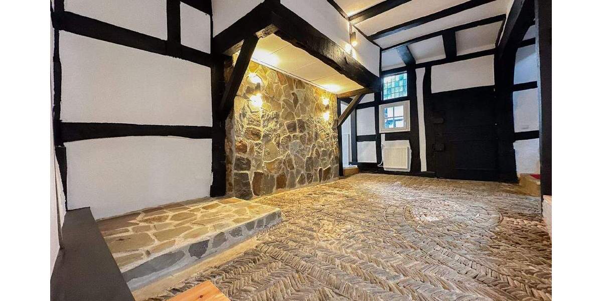 Einfamilienhaus Euskirchen Flamersheim - 7 Zimmer, 190 m&sup2;, 2.280&euro; | Angebot:25695597