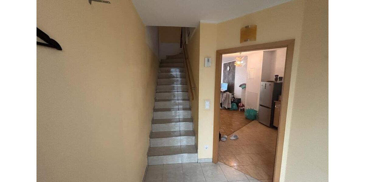 Reihenhaus Bonn Tannenbusch - 3.5 Zimmer, 84 m&sup2;, 380.000&euro; | Angebot:26406811