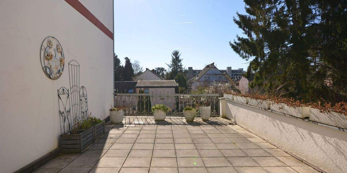 Einfamilienhaus Brühl - 7 Zimmer, 210 m&sup2;, 889.000&euro; | Angebot:25709846