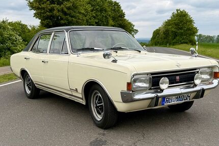 Opel Commodore 50.021 km 11.900 &euro; Düren 52355