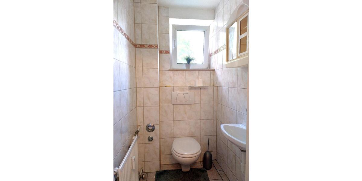 Bezugsfreie 6-Zimmer Wohnung mit Balkon und Gartenmitbenutzung, ruhige und grüne Wohnlage, kleine Eigentümergemeinschaft - Etagenwohnung Köln Porz | Angebot:26084661