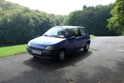 Renault Clio 151.600 km 2.850 &euro; Köln 51103