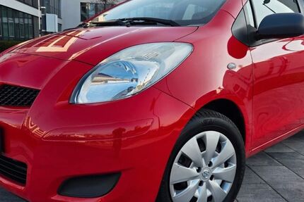 Toyota Yaris 22.000 km 7.999 &euro; Köln (Ostheim) 51107