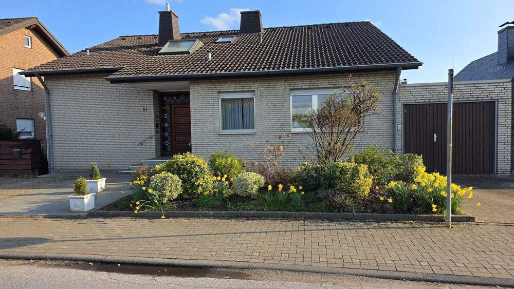 Mehrfamilienhaus, Wohnhaus Bedburg Lipp - 1 Zimmer, 204 m&sup2;, 595.000&euro; | Angebot:25821613