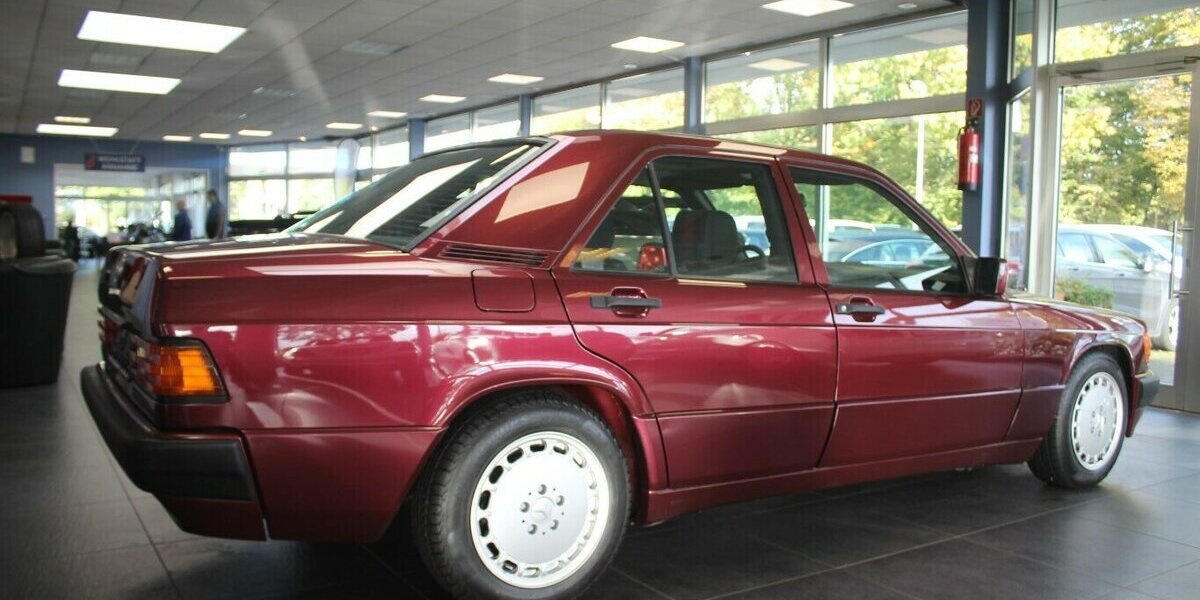 Mercedes-Benz 190 E 1.8 Avantgarde Rosso TOP ZUSTAND 130.065 km 19.980 &euro; Euskirchen 53881