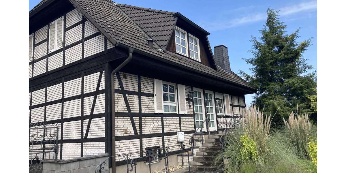 Einfamilienhaus Bonn Hardtberg - 3.5 Zimmer, 172 m&sup2;, 490.000&euro; | Angebot:25046664