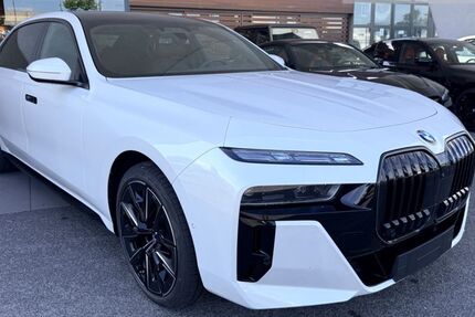 BMW 740 4.900 km 106.890 &euro; Köln Rodenkirchen 50996