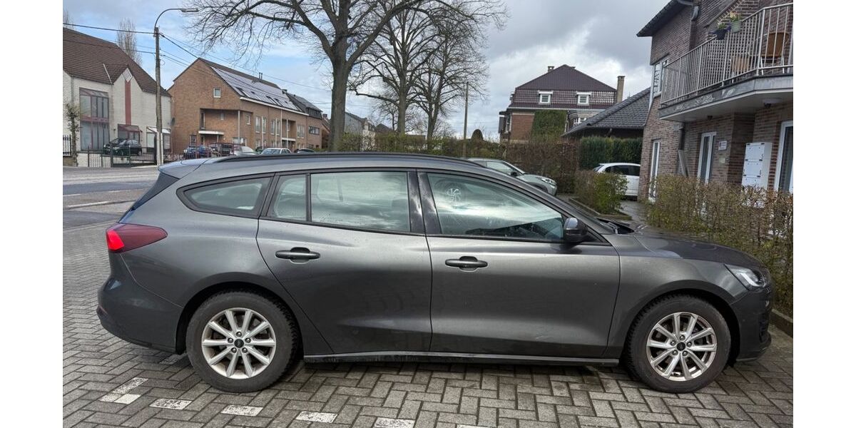 Ford Focus 169.000 km 10.500 &euro; Koln 51147