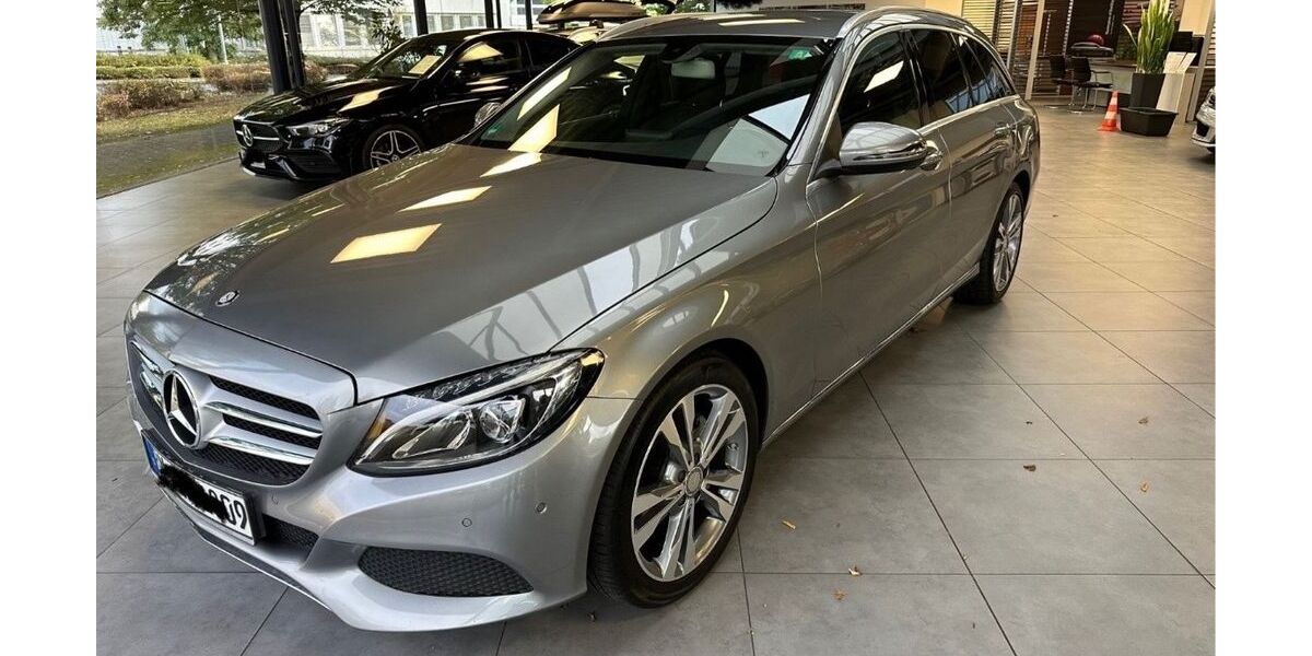 Mercedes-Benz C 180 113.000 km 16.500 &euro; Köln 50935