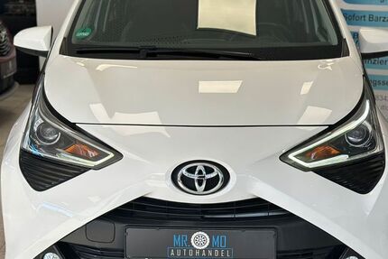 Toyota Aygo (X) 97.000 km 10.599 &euro; Hürth 50354