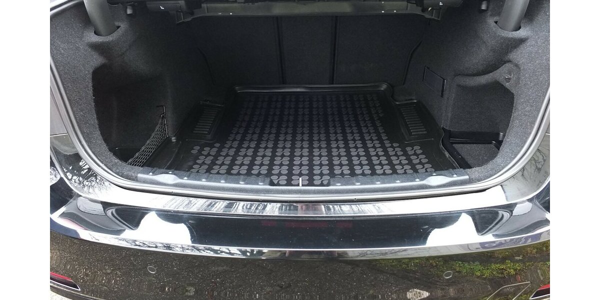 BMW 316i NAVI KLIMAAUTOMATIK 19 ZOLL PDC SHZ 99.865 km 13.408 &euro; Köln 50858