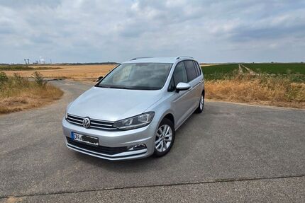 VW Touran 108.000 km 12.900 &euro; Düren 52353