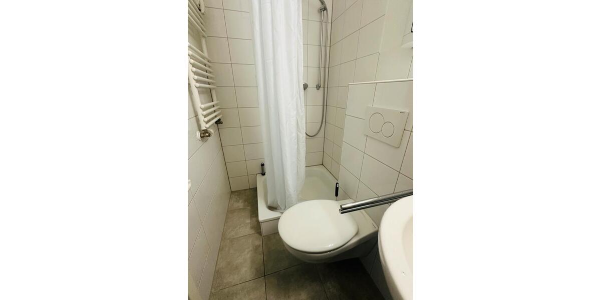 Dachgeschoßwohnung Köln Mülheim - 1 Zimmer, 29 m&sup2;, 690&euro; | Angebot:25855823