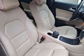 Mercedes-Benz 200 99.000 km 18.500 &euro; Bonn, Stadt 53117