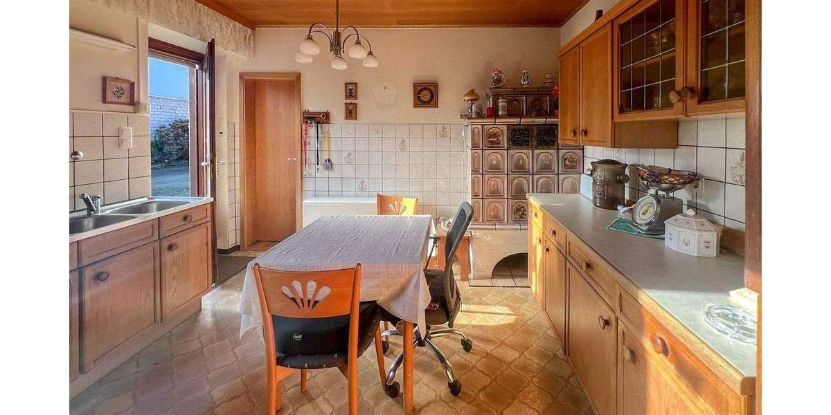 Einfamilienhaus Erftstadt / Dirmerzheim Dirmerzheim - 7 Zimmer, 154 m&sup2;, 310.000&euro; | Angebot:25663474