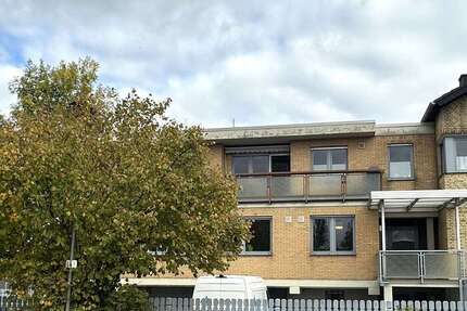 Haus Niederzier - 8 Zimmer, 274 m&sup2;, 415.000&euro; | Angebot:23686056