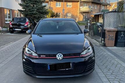 VW Golf 220.000 km 10.300 &euro; Siegburg 53721