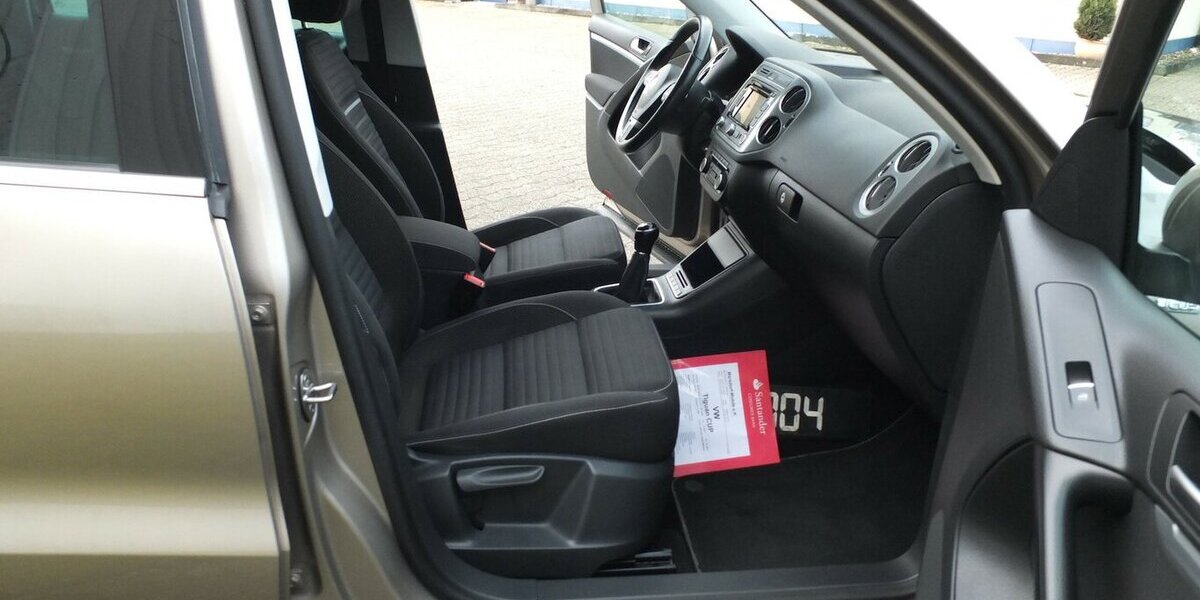 VW Tiguan CUP SPORTSTYLE BMT NAVI PARKPILOT TEMPOMAT 87.859 km 12.500 &euro; Köln 50858