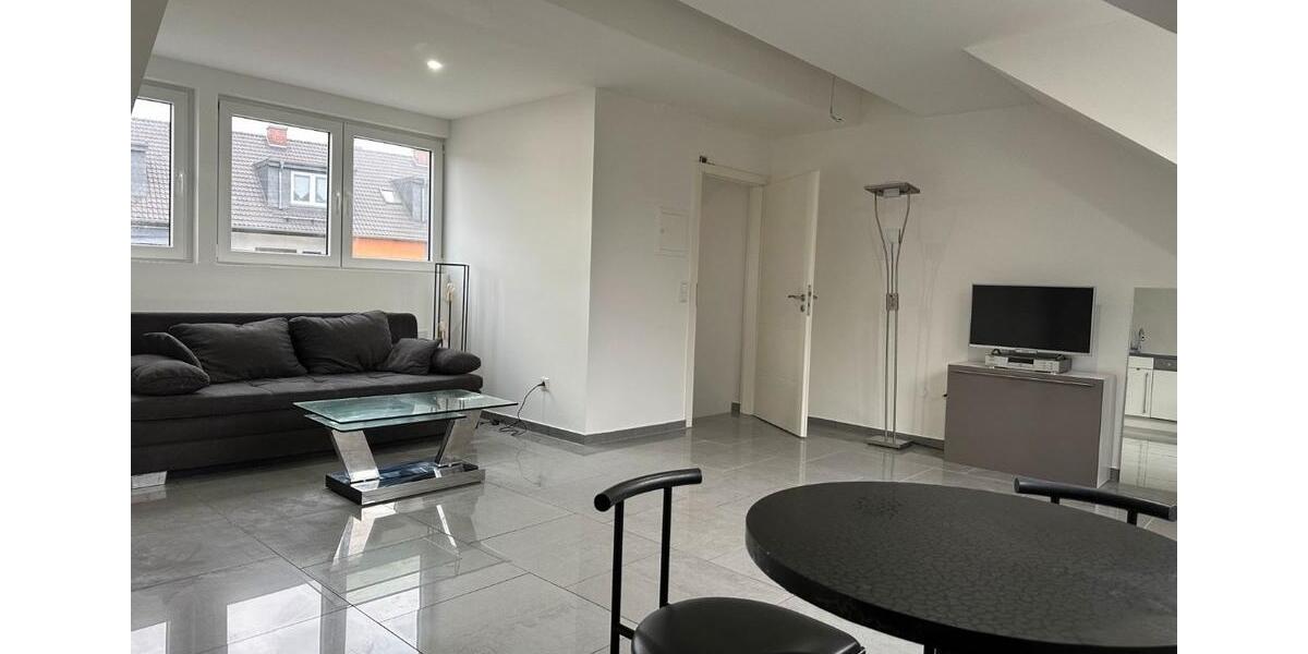 Dachgeschoßwohnung Bonn Poppelsdorf - 1 Zimmer, 37 m&sup2;, 880&euro; | Angebot:25935336