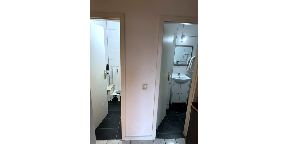 Etagenwohnung Niederkassel - 3 Zimmer, 73 m&sup2;, 135.000&euro; | Angebot:24416299