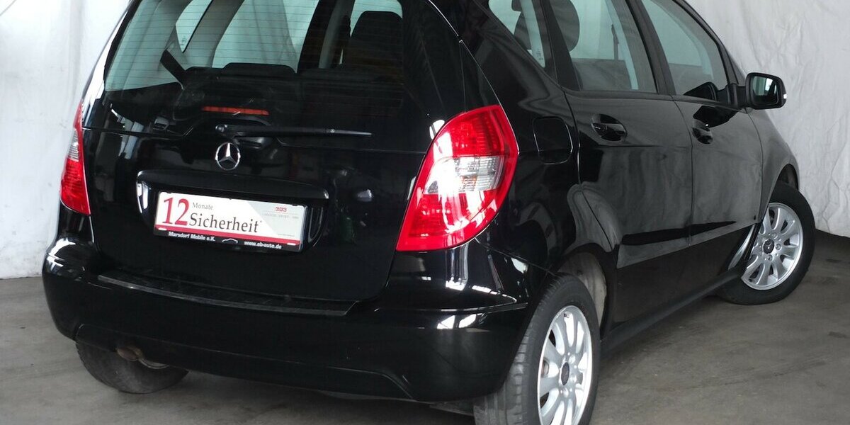 Mercedes-Benz A 160 KLIMAANLAGE SITZHEIZUNG orig 79.855 km ! 81.695 km 7.408 &euro; Köln 50858
