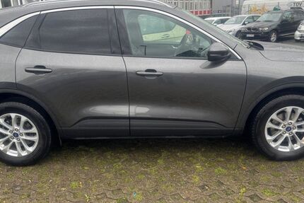 Ford Kuga 56.580 km 20.300 &euro; Köln 51061
